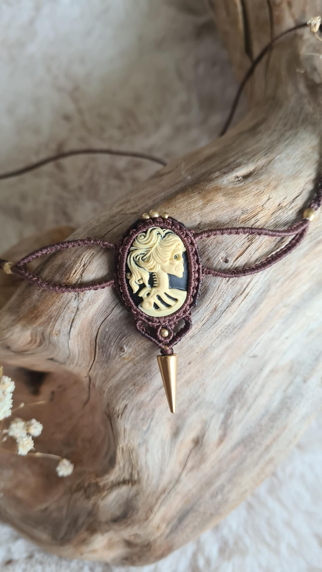 Ras de cou/ bijoux de tête camée