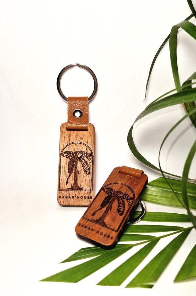 Porte-clé en bois d’acacia personnalisé