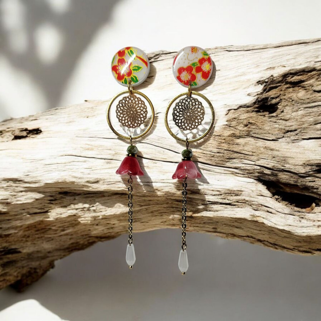 Boucles d'oreilles pendantes motifs japonais rouge vert