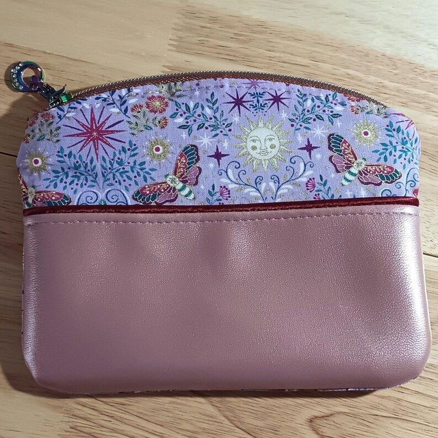 Pochette zippée en simili cuir rose irisé et tissu papillon Makower – Curseur papillon arc-en-ciel, fermeture pailletée – Fait main