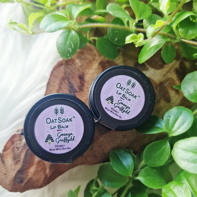 Oat Soak Lip Balm with Genyn Gruffydd Honey 