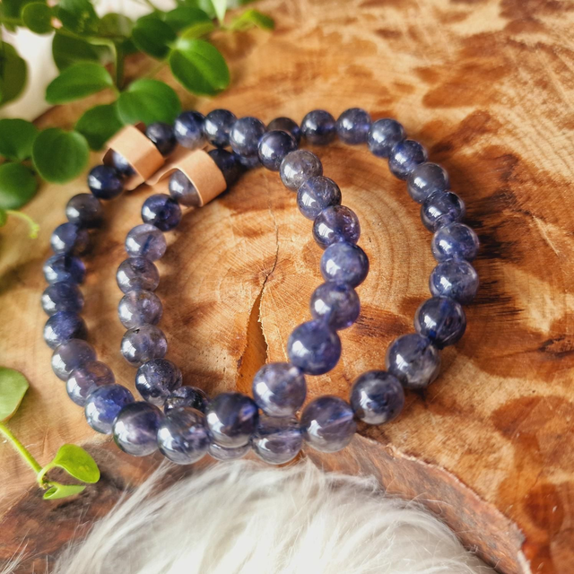 Iolite 8mm Beaded Bracelet 
