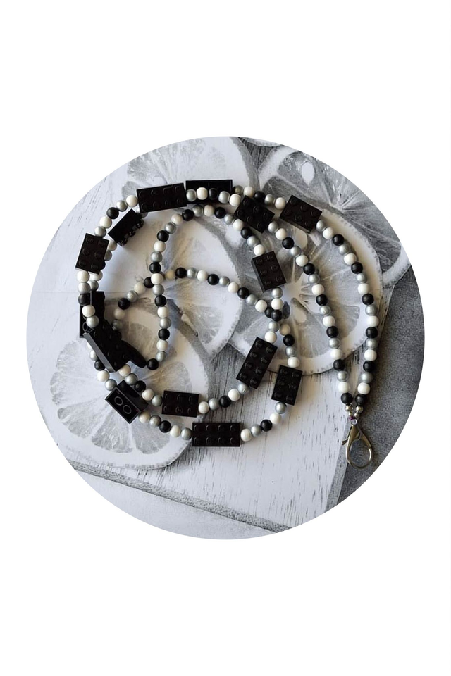 Over the shoulder beads & bricks lanyard White/silver/black