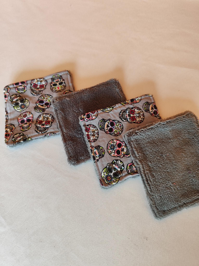 Lot de 4 lingettes démaquillantes 