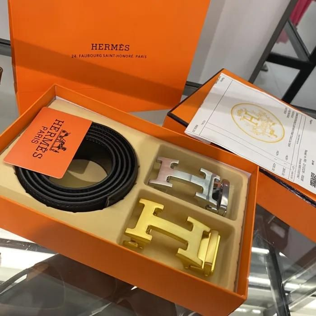 Ceinture HRMS à boucle automatique en cuir véritable pour homme

COFFRET