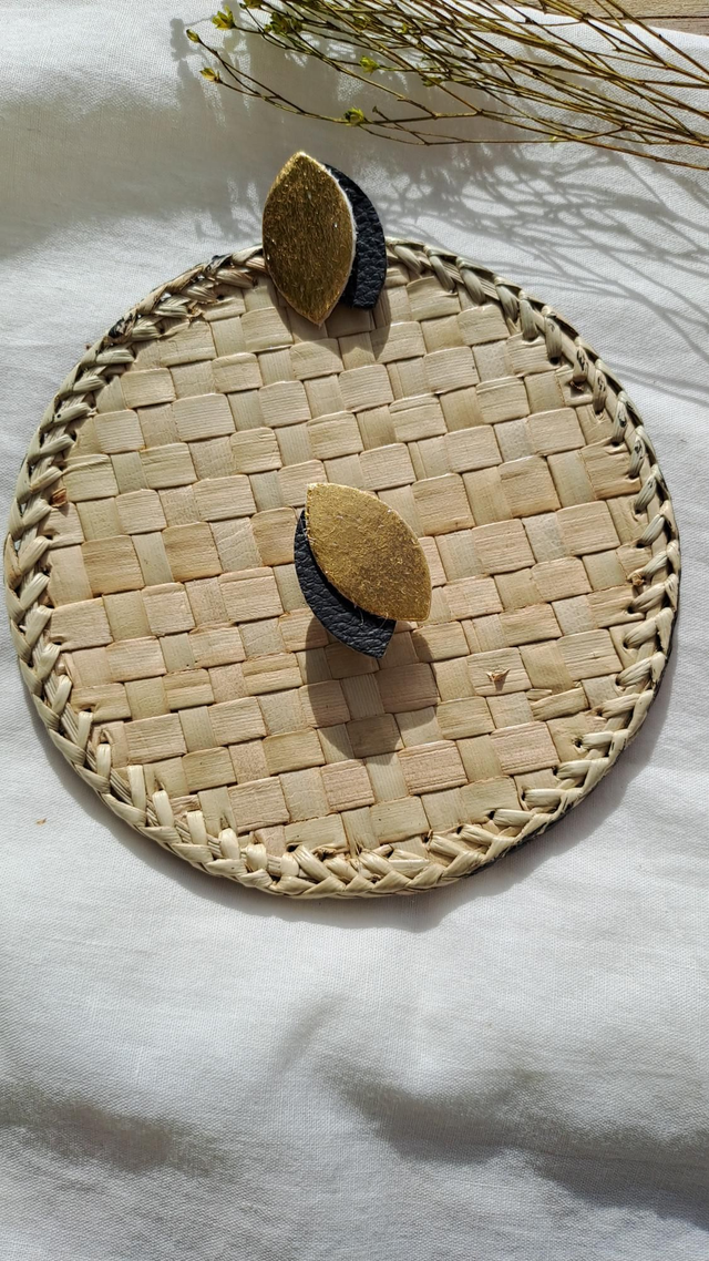 Boucles d'oreilles rondes en matières végétales pomme et ananas 