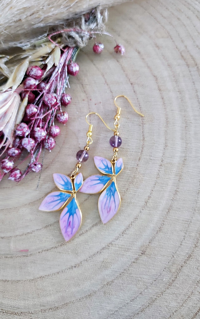 A Boucles d'oreilles "Fleur" émail et Amétrine