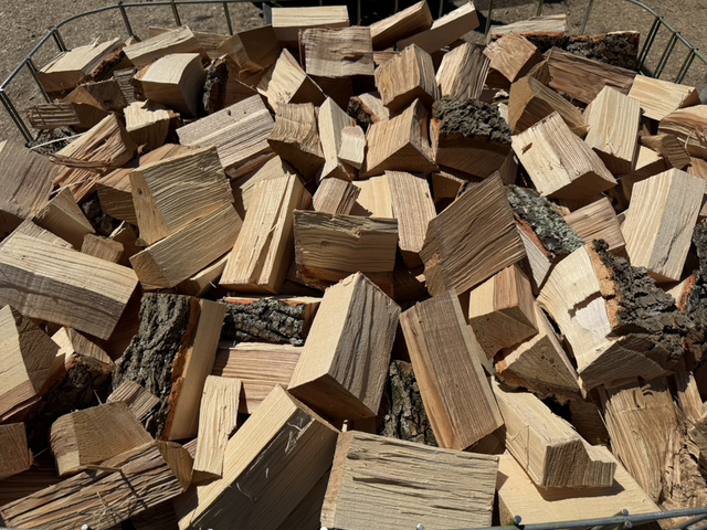 1 cubic M 6" Hardwood 