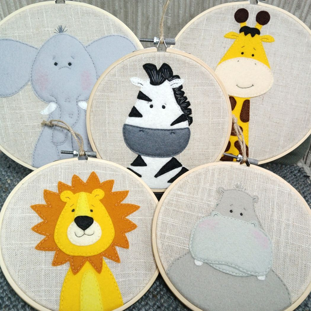 Safari Animal, fully hand-sewn hoop art in wool felt. Lion. Hippo. Giraffe. Chimp. Crocodile. Elephant. Zebra. Wall-art. 