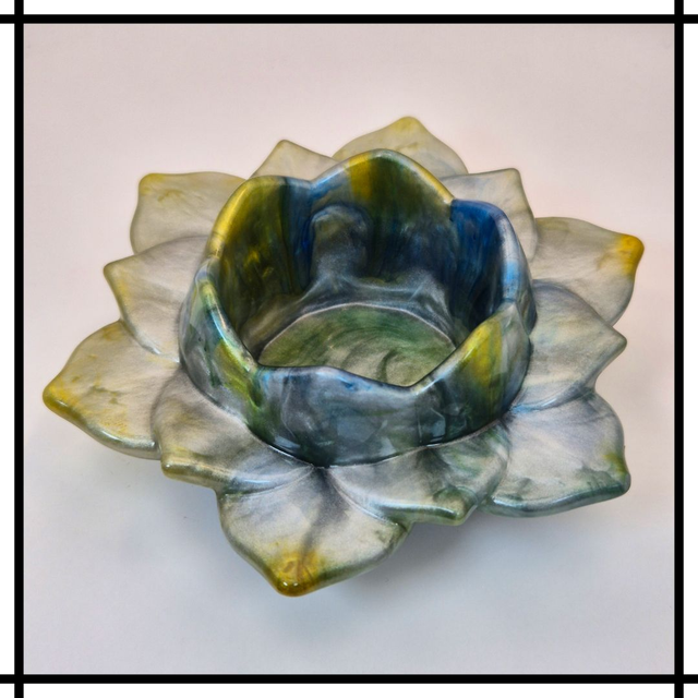 Handmade Resin Lotus Flower Tealight Holder – Silver, Gold, Blue &amp; Green | Decorative Mindfulness Home Décor - LTH-008