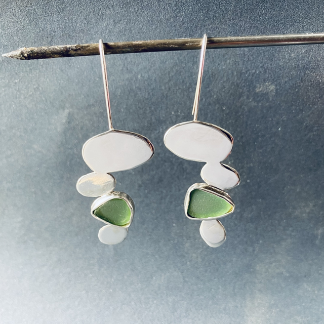 Boucles d’oreilles Galets polis et verres de plage