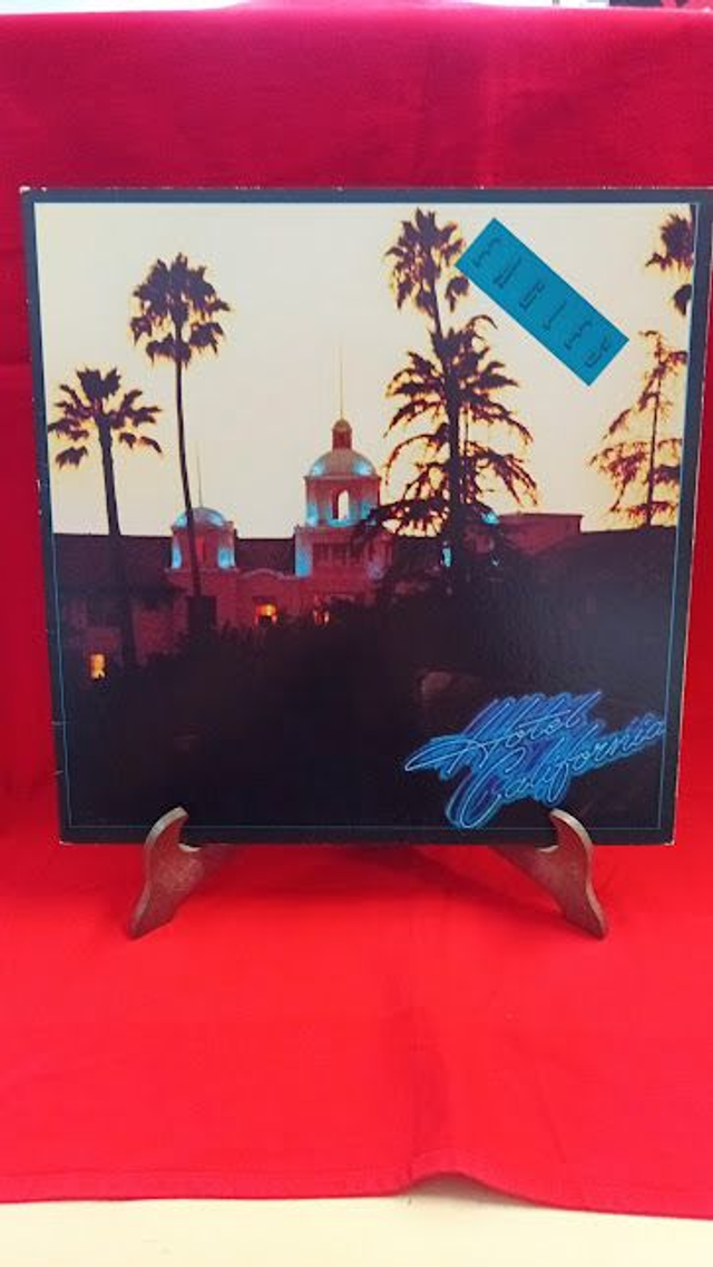 Eagles – Hotel California