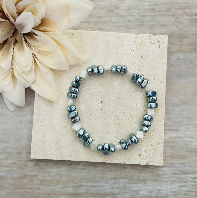 Bracelet élastique bleu et nacre