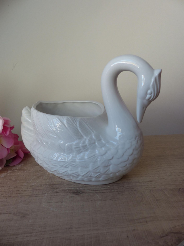 Grand Cache‑Pot Cygne en Céramique Blanche – Vide Poche Oiseau Style Épuré et Romantique