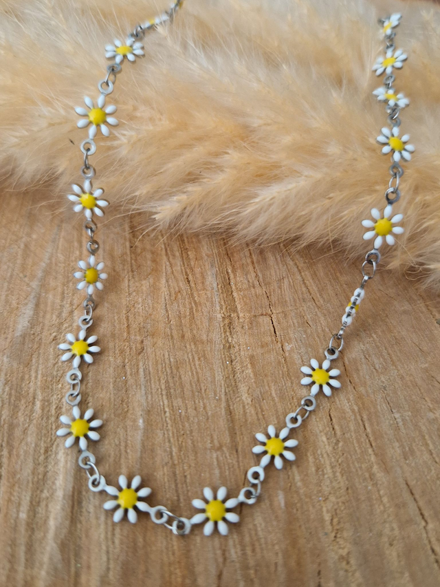 Collier "Marguerites" - Modèle argenté et blanc 
