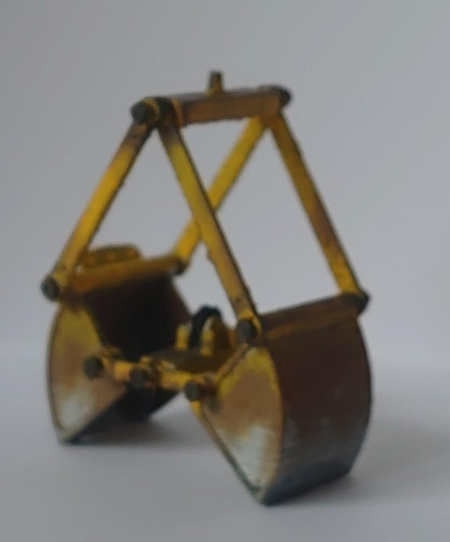 Clamshell Bucket 3/4 Cubic Yard (Open)