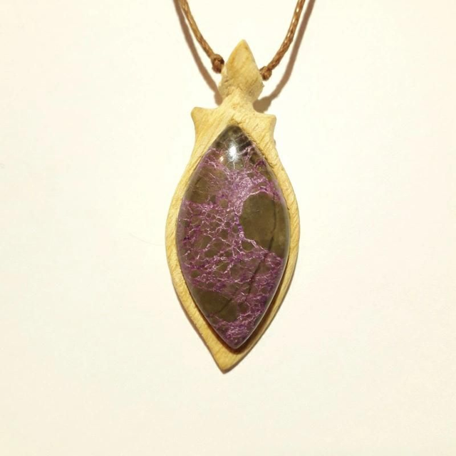 Tasmanian Stichtite with Hand Carved Palo Santo Wood 