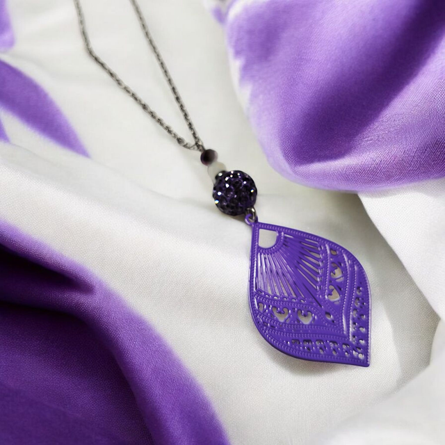 Collier acier inoxydable et cristal violet