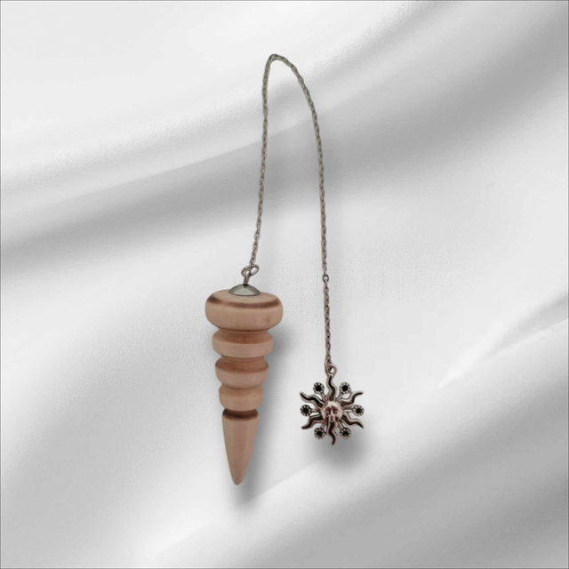 Pendule 7 en bois de cerisier