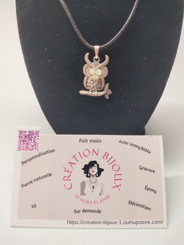 Collier  chouette en jadaite vert