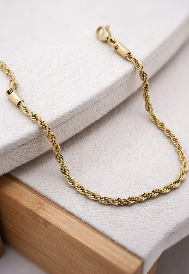Twisty Bracelet Chain Gold