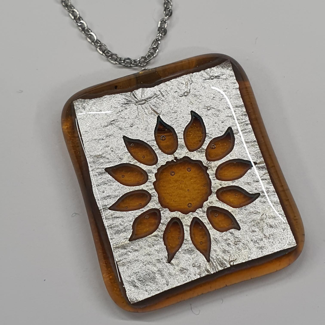 Yellow sunflower silver surround pendant NEW 
