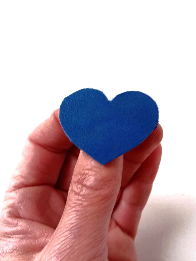 Broche éco-responsable en chute de CUIR et CHAMBRE à AIR de tracteur - Coeur - Pièce Artisanale et Unique (1)