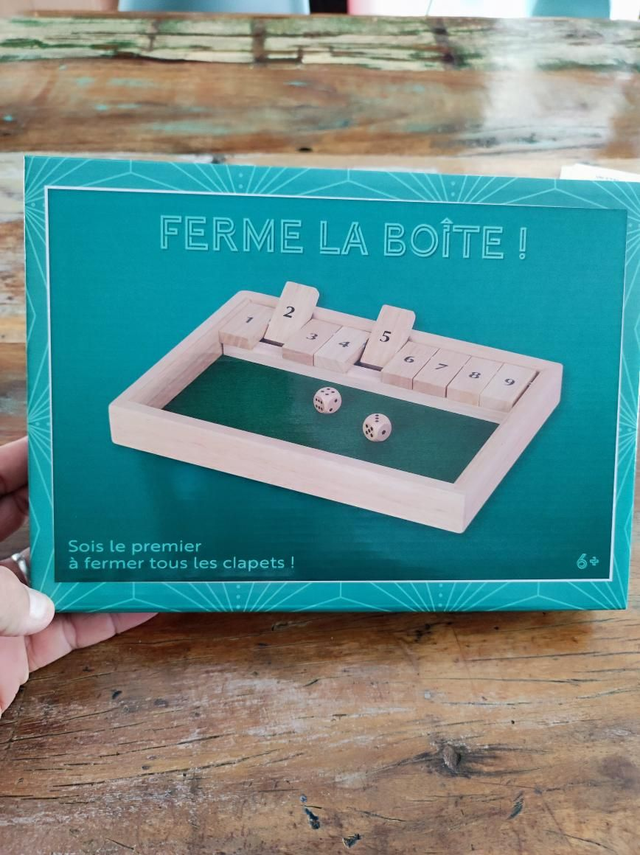 JEU BOIS FERME LA BOITE