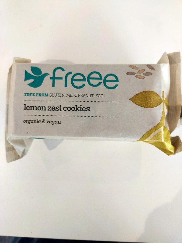 Organic Gluten Free Lemon Zest Cookies 150g (Freee by Doves Farm) 47833
