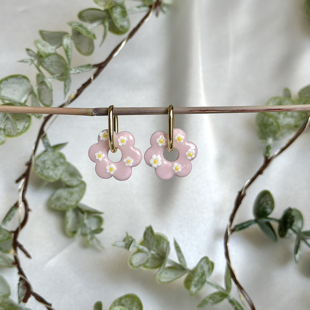 Les fleurs avec des fleurs (sans créoles)
