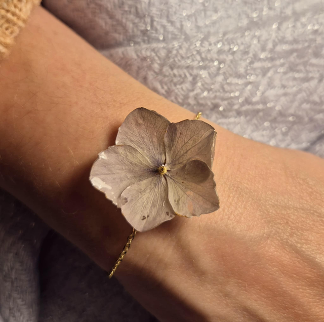 Bracelet Hortensias Doré – Bijou floral fait main – Réglable