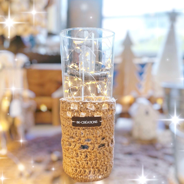 Vase habillé de jute et sa guirlande lumineuse