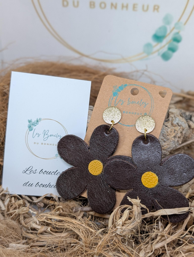 Boucles d&#039;oreilles Marguerite chocolat doré m073