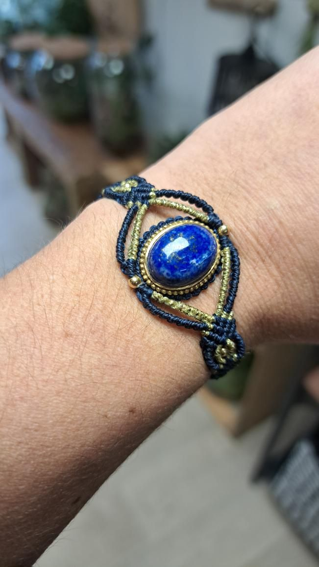 Manchette micro-macramé Lapis lazuli