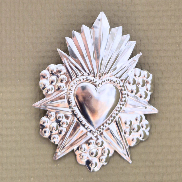 Ex-voto cœur en métal martelé