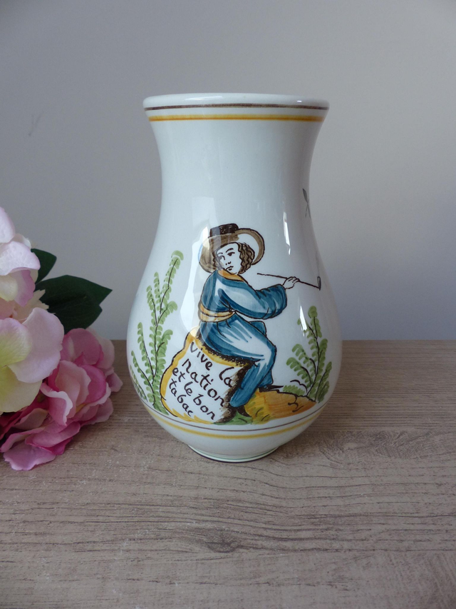 Vase en faïence de Gien, décor Bicentenaire de la Révolution française 'Vive la Nation et le bon tabac', cadeau fumeur, décoration maison