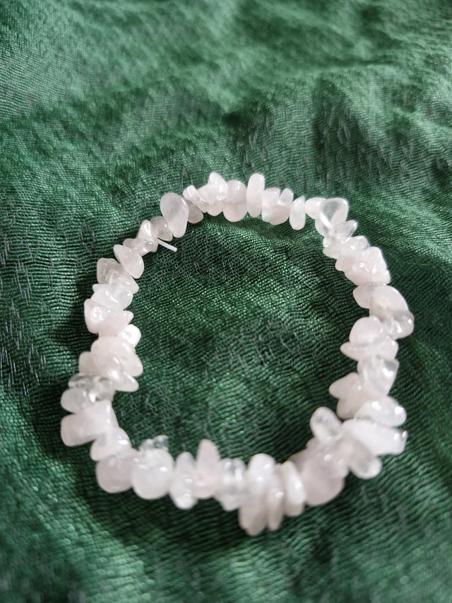 Rose quartz chip bracelet