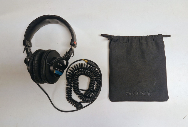 Studiohörlurar Sony MDR 7506