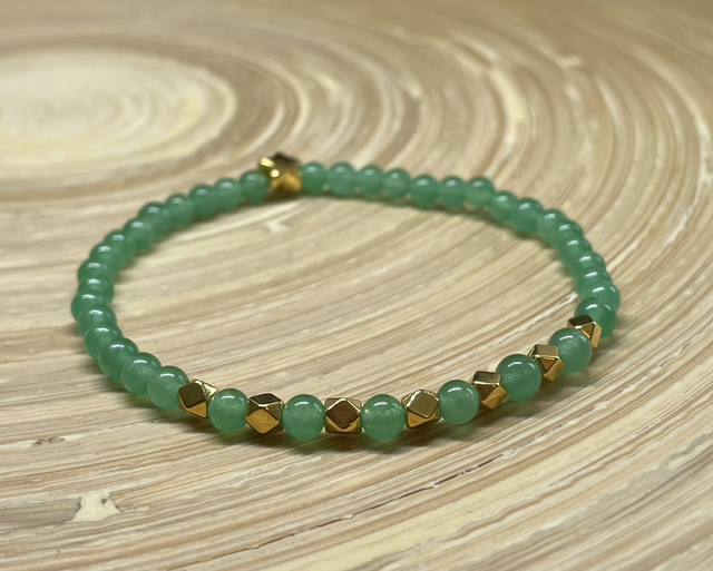 Green Aventurine Stretch Bracelet Gold
