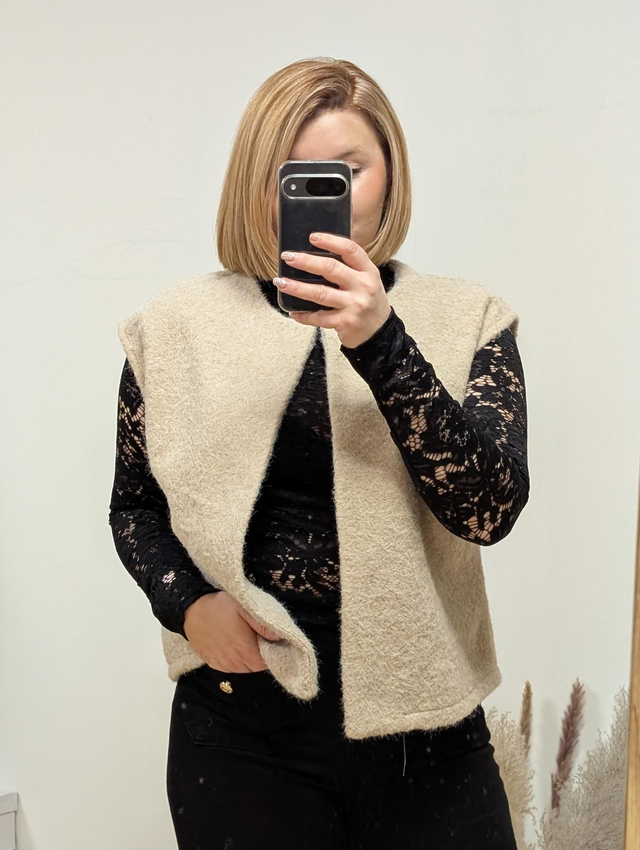 Ref P28 Gilet Ninon sans manche beige