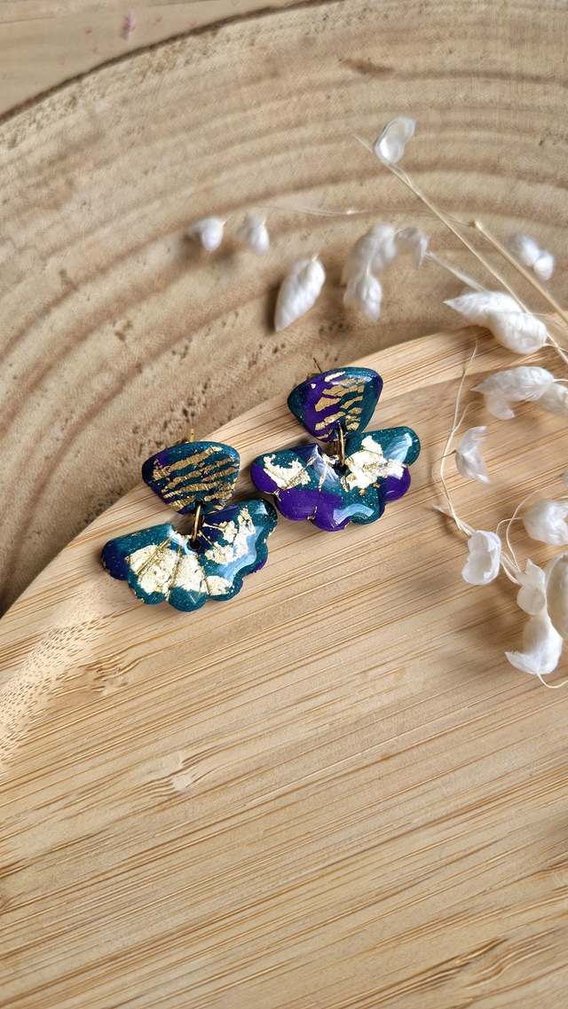 Élégante – Collection Abysses dorées – Boucles d’oreilles artisanales en pâte polymère et résine  