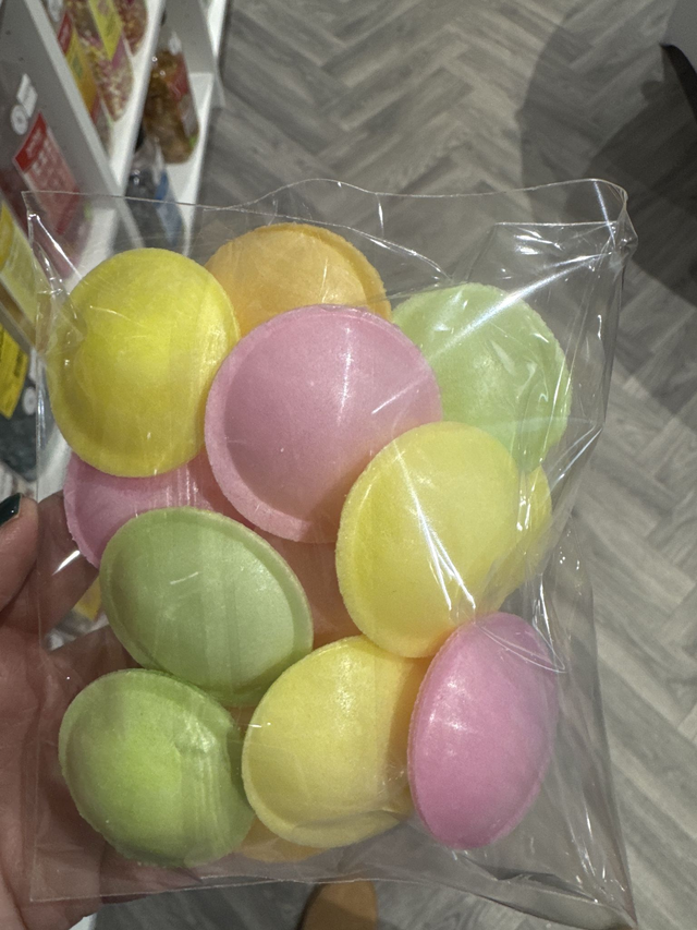 Flying saucers 