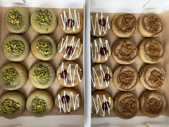 24 mini cookies 