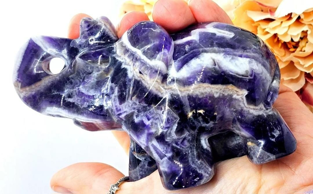 AA Grade Chevron Dream Amethyst Elephant carving crystal purple 350g 10cm