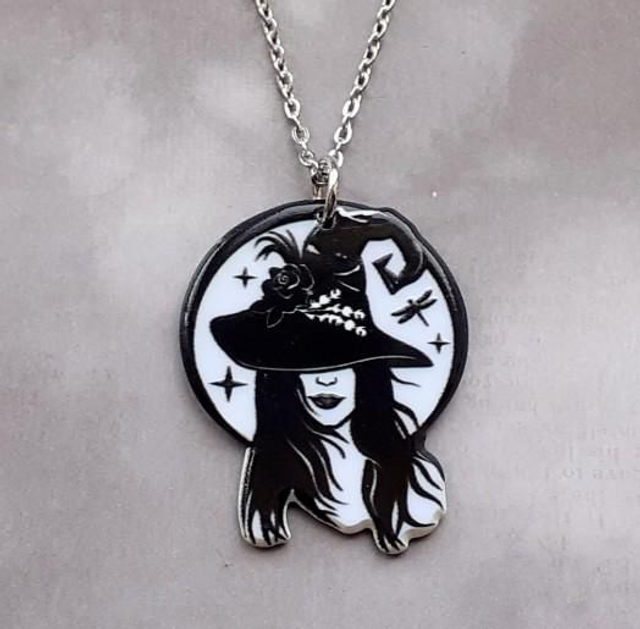 Witch's Hat Necklace 