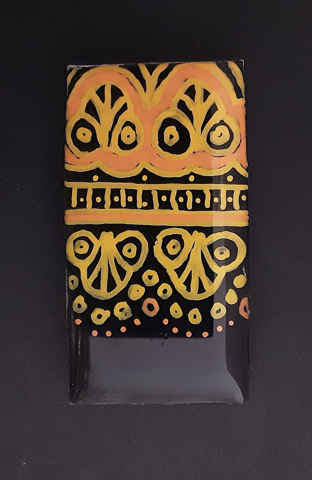 Broche rectangle moyen collection Breizh fond noir et motif Breton