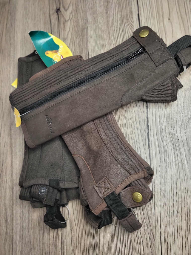 Mini-chaps enfant NORTON – Marron (6 ans) – Neuf déstockage