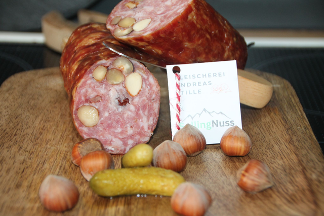 Haselnussmettwurst
