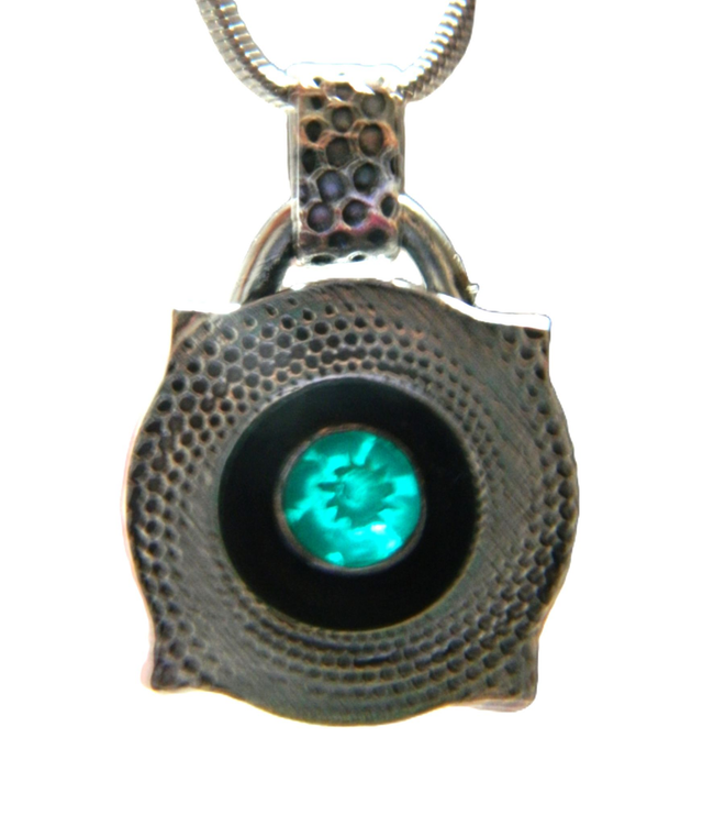 Shadow box pendant with see-through Murano glass