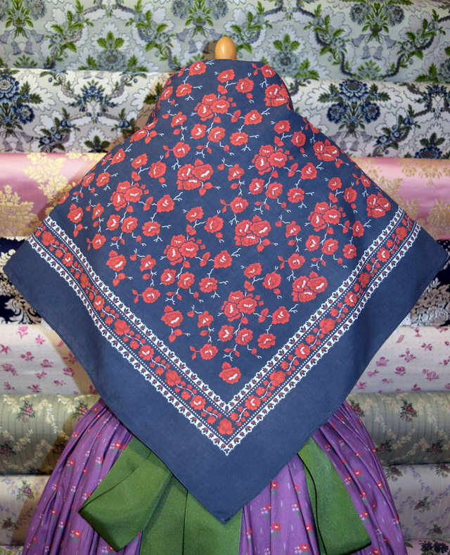 00195 Pañuelo de hombros